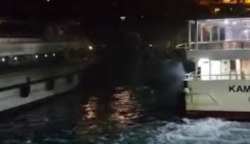 Üsküdar'da yolcu ve yük gemisi çarpıştı: 12 yaralı