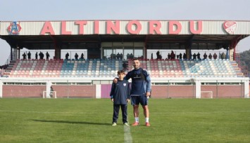 Altınordu’da babası ve oğlu aynı kulüpte forma giyiyor