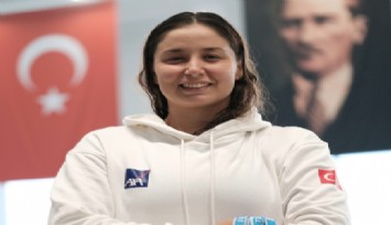 Bengisu Avcı, doğa için buzda yüzecek