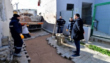 Bornova’da yol seferberliği sürüyor