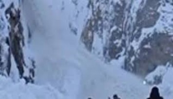Hakkari'de çığ düştü: Ekipler bölgeye akın etti