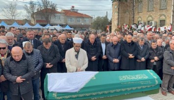 İYİ Partili Turhan Çömez, annesine veda etti