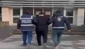 İzmir’de kesinleşmiş hapis cezasıyla aranan uyuşturucu taciri yakalandı