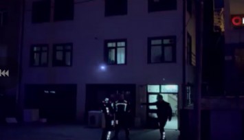 Tartıştığı erkek arkadaşını banyoda bıçaklayarak öldürdü