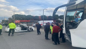 Turgutlu'da yolcu otobüsü ile otomobil çarpıştı: 3 yaralı