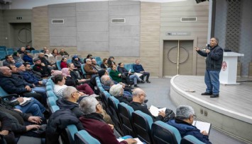 Bornova’da arıcılığa güçlü destek: 10. kurs 100 kursiyerle başladı