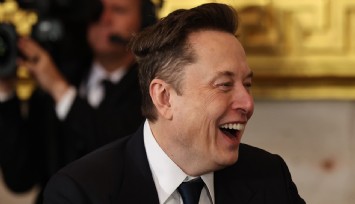Elon Musk net serveti 800 milyar doları aşan tarihteki ilk insan oldu