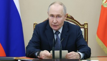 Epstein belgelerinde Rusya’da Putin’in yerini alabilecek isim üzerinde konuşulduğu ortaya çıktı