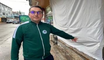 Gaziemir’de korkutan kaza: Şekeri düşen sürücü kaldırıma daldı