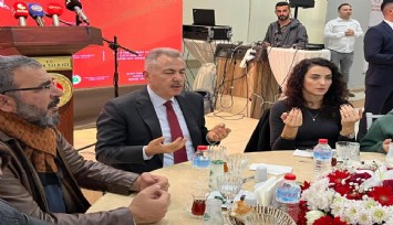 İzmir’de ‘Büyük Aile Sofrası’: Şehit yakınları ve gaziler iftarda buluştu