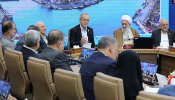 Pezeşkiyan’dan nükleer silah mesajı