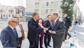 Başkan Tugay’dan Tıp Bayramı mesajı: Hekimlik onurlu ama zor bir yolculuk