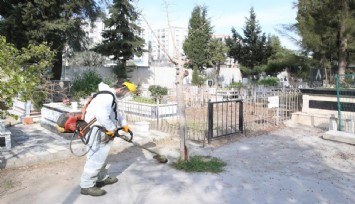 Çiğli’de bayram öncesi cami ve mezarlıklarda kapsamlı temizlik