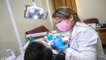Doğdukları hastanede şifa dağıtıyorlar: Eşrefpaşa’da anlamlı tesadüf