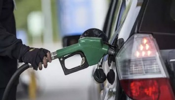 İstasyonlarda kuyruk oluşmuştu: Motorine yapılacak olan dev zam iptal edildi