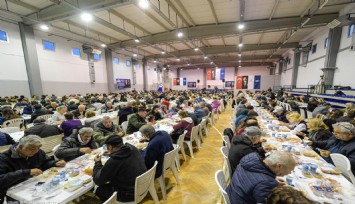 İzmir Büyükşehir’den Foça’da iftar buluşması