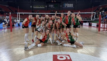 Karşıyaka Voleybol, yarı final maçlarına çıkıyor