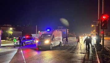 Yaşlı kadına otomobil çarptı