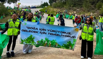 Bornova’da anlamlı temizlik hareketi