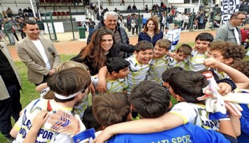 Çeşme’de U9 Futbol Festivali Coşkusu