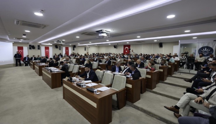 Kınay’dan mecliste demokrasi, sorumluluk ve emek vurgusu