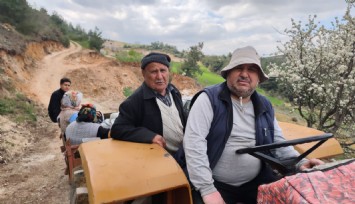 Yol çöktü, mahalleli 3 aydır tarlasına yürüyerek gidiyor