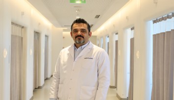 Ekrana eğilen nesil: Telefon boynu sendromu tehlikesi