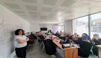 Kadın sağlığı seminerleri İzmir genelinde yaygınlaşıyor