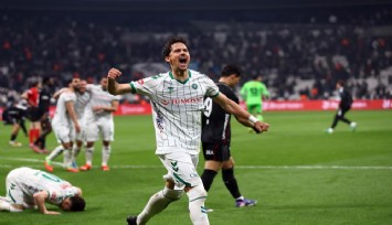 Kupada ilk finalist Konyaspor: Beşiktaş uzatmada yıkıldı: 0-1