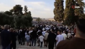 Mescid-i Aksa'da bayram namazı 140 bin Müslümanla kılındı