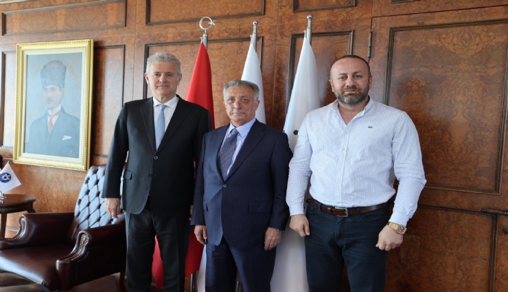 Altay'da Başkan Sinan Kanlı, Ahmet Nur Çebi ve Mahmut Özgener buluştu