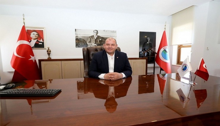 Çiçek’ten talimat: Okul önü toz ve çamurdan kurtarıldı