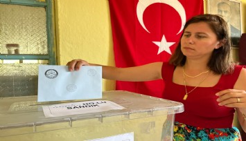 Hamitler Mahallesi’nde muhtarlık seçimini Turgut kazandı