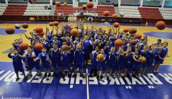 İzmir’de yaz spor okulları başlıyor: 23 branşta eğitim