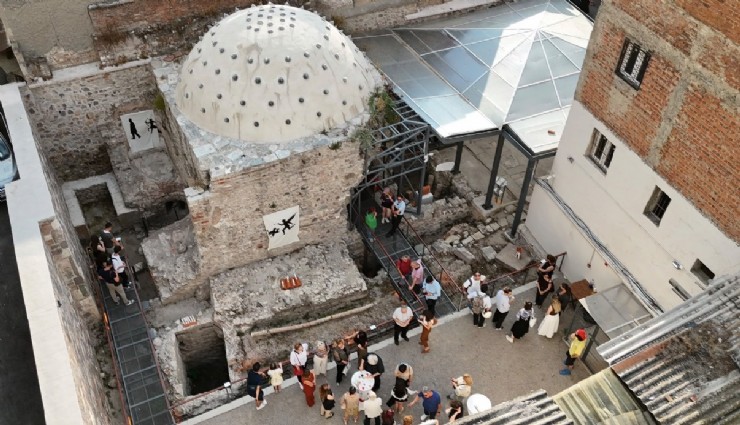 Kıllıoğlu Hamamı sanatla yaşamaya devam ediyor: Görünmeyen Formlar sergisi açıldı