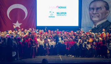 Konak’ta 20 yıllık halk oyunları geleneği coşkuyla kutlandı