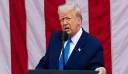 Trump: 'İran'a bu gece çok sert bir darbe indireceğiz'