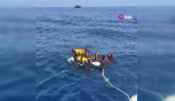 Türk gemi personeli Malta açıklarında 48 göçmeni kurtardı