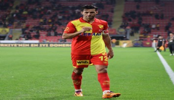 Göztepe'de İsmail Köybaşı futbolu bıraktı