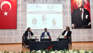İKÇÜ'de 15 Temmuz paneli: Medyanın darbe gecesindeki rolü konuşuldu