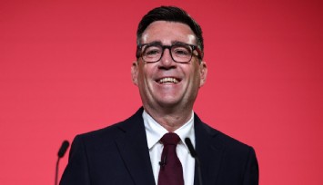 İngiltere’de iktidardaki İşçi Partisi’nin yeni lideri Andy Burnham oldu