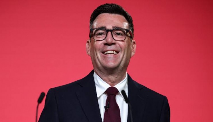İngiltere'nin yeni Başbakanı Andy Burnham oldu