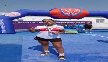 Muğlalı Hokey Milli oyuncu, Avrupa üçüncüsü oldu