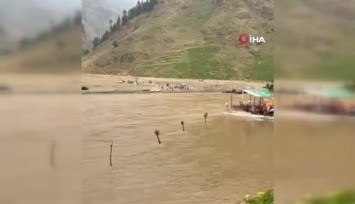 Pakistan’da turistleri taşıyan tekne alabora oldu: 7 ölü