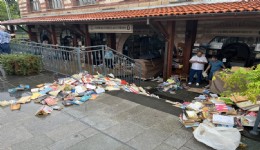 Üsküdar Sahaflar Çarşısı’nı su bastı: Yüzlerce kitap kullanılamaz hale geldi
